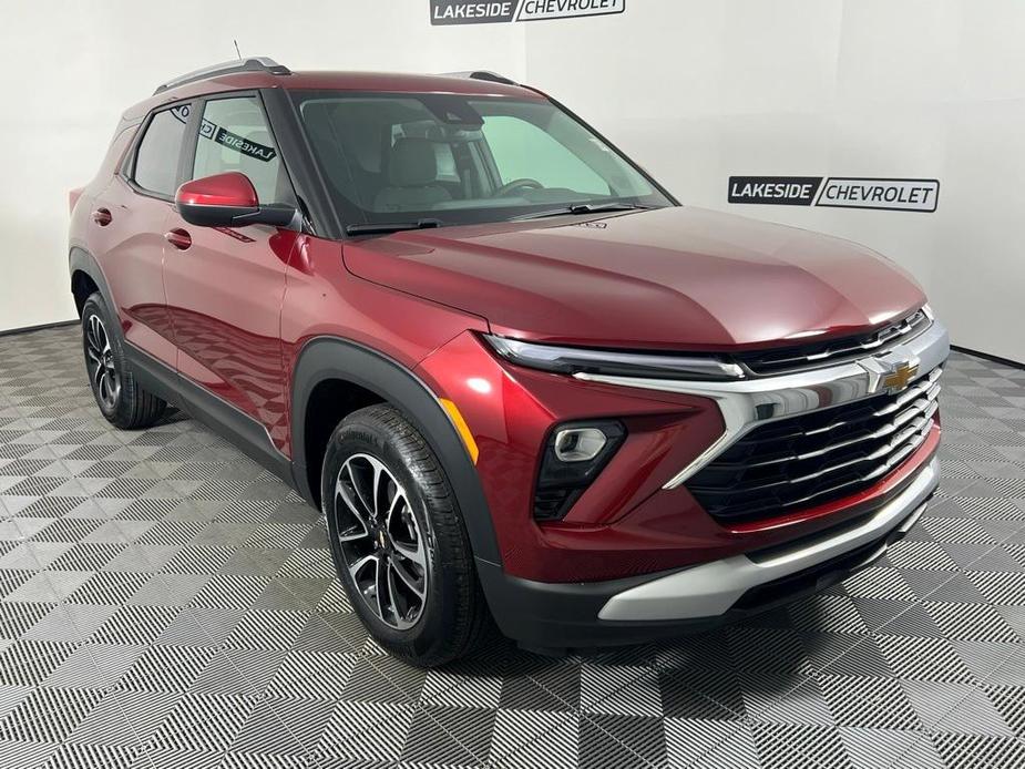 new 2025 Chevrolet TrailBlazer car, priced at $26,890