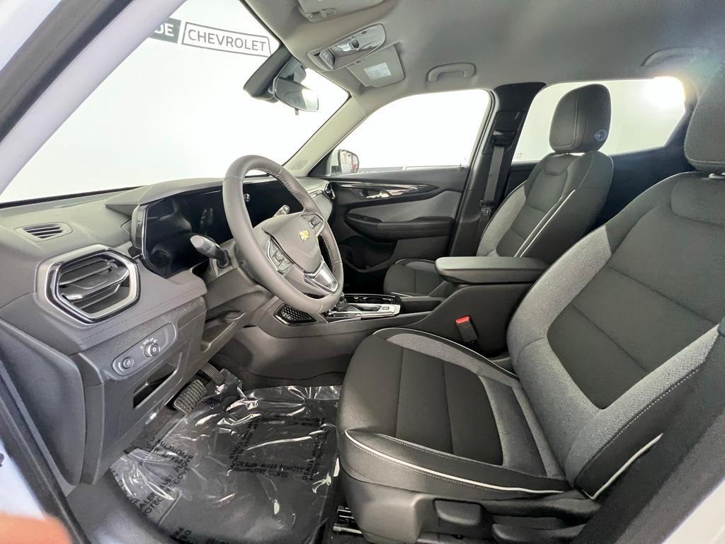new 2026 Chevrolet TrailBlazer car, priced at $27,670