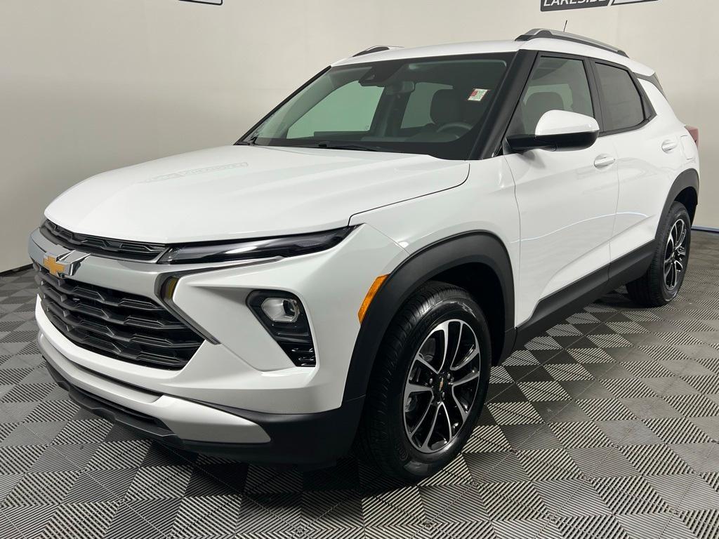 new 2026 Chevrolet TrailBlazer car, priced at $27,670