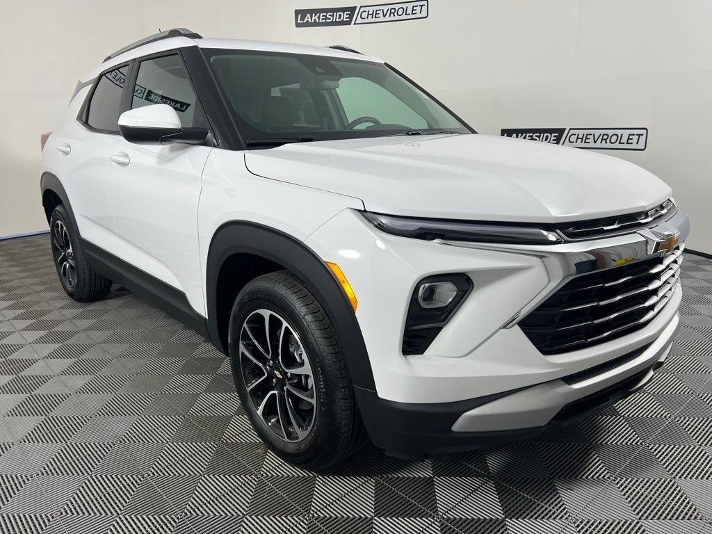 new 2026 Chevrolet TrailBlazer car, priced at $27,670