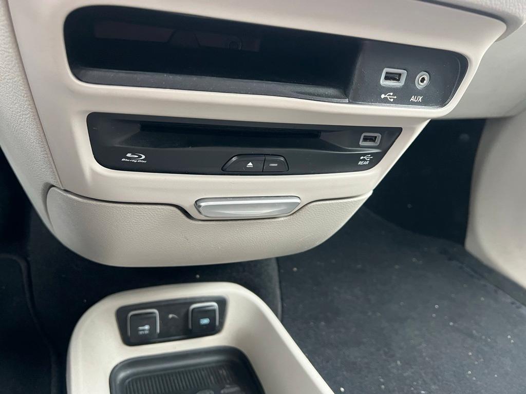 used 2017 Chrysler Pacifica car, priced at $10,445