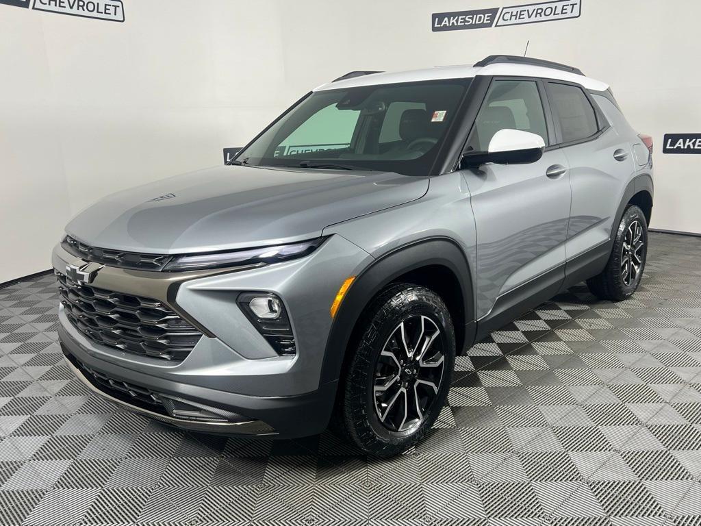 new 2025 Chevrolet TrailBlazer car, priced at $30,585