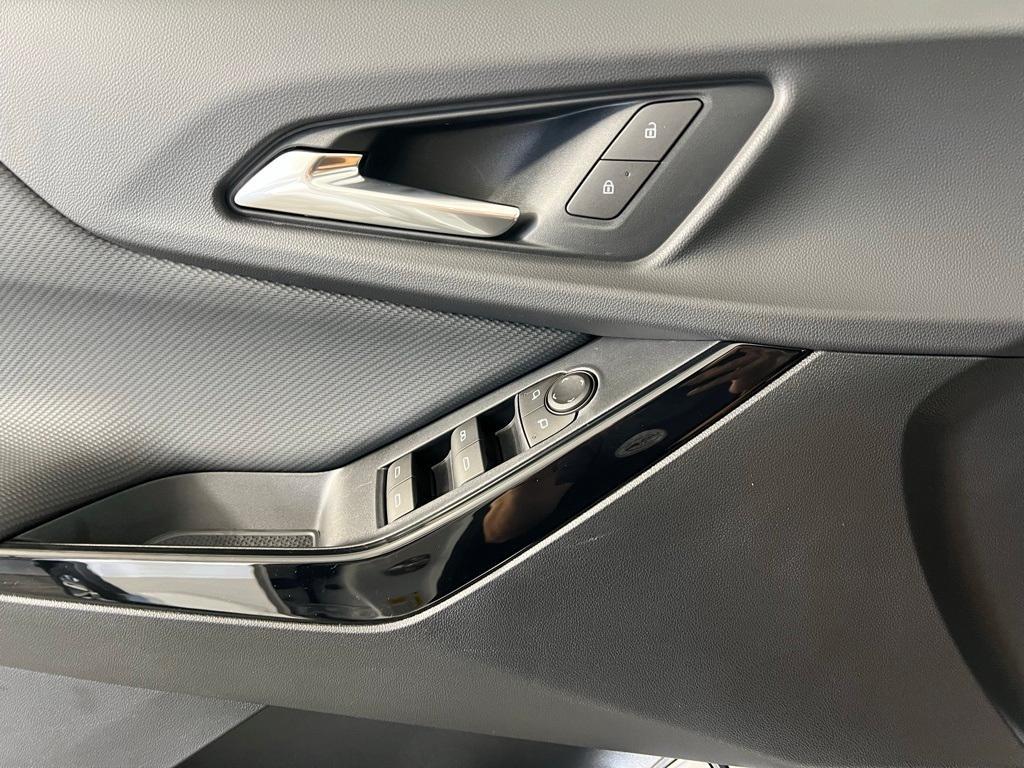 new 2026 Chevrolet Equinox car, priced at $32,045