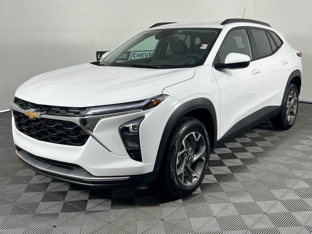 new 2025 Chevrolet Trax car, priced at $24,904