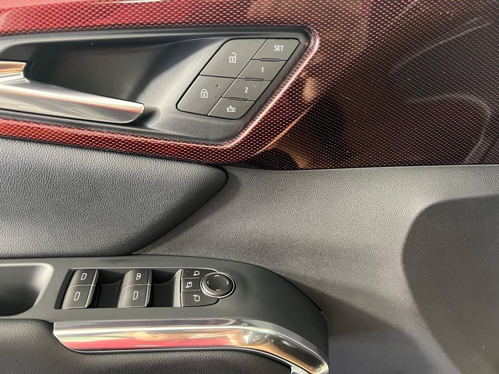 new 2025 Chevrolet Traverse car, priced at $60,664