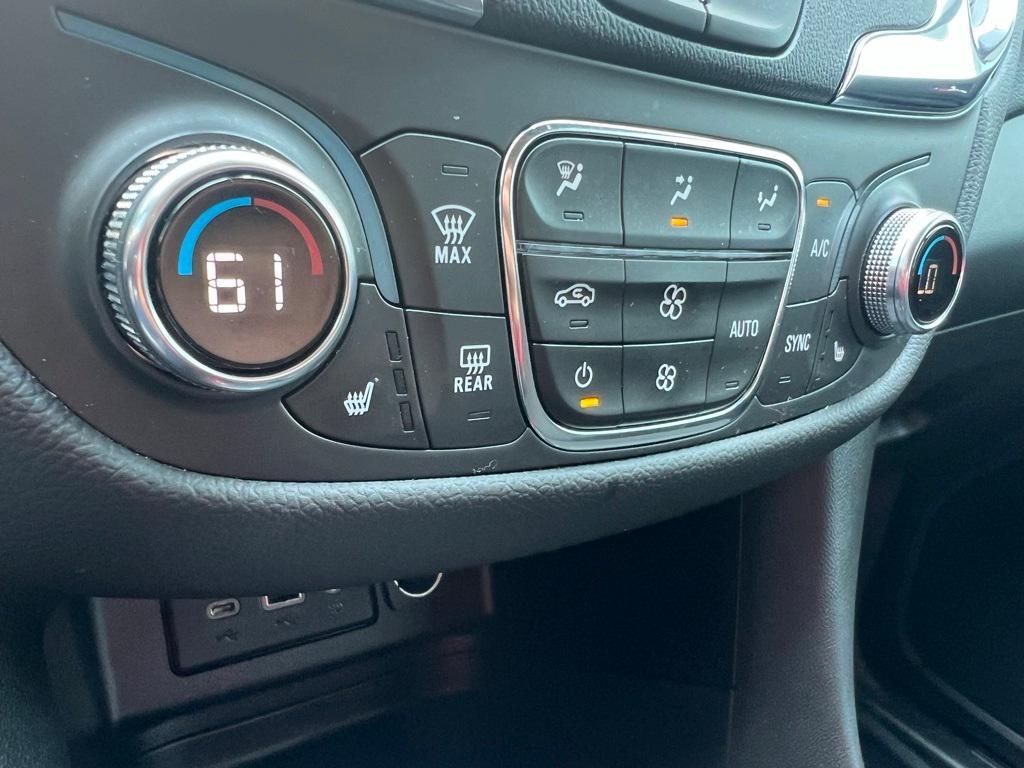 used 2022 Chevrolet Equinox car, priced at $21,995