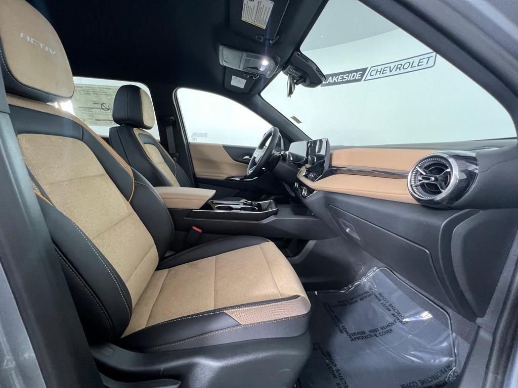 new 2025 Chevrolet Equinox car, priced at $34,345