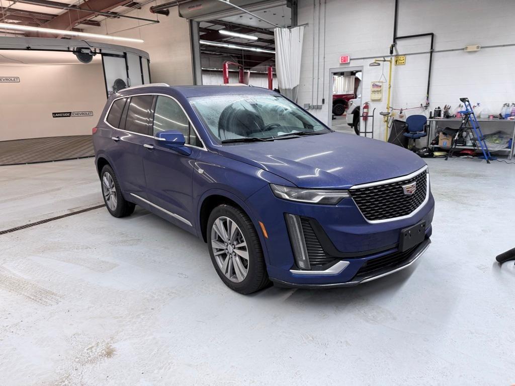 used 2025 Cadillac XT6 car, priced at $44,995