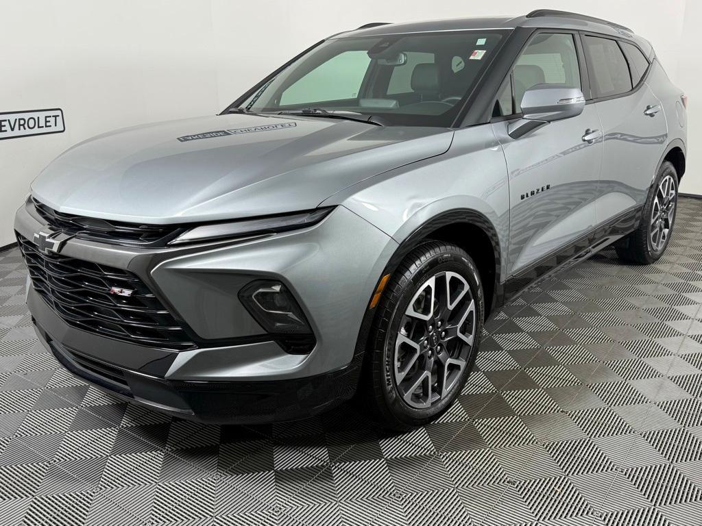 used 2025 Chevrolet Blazer car, priced at $35,999