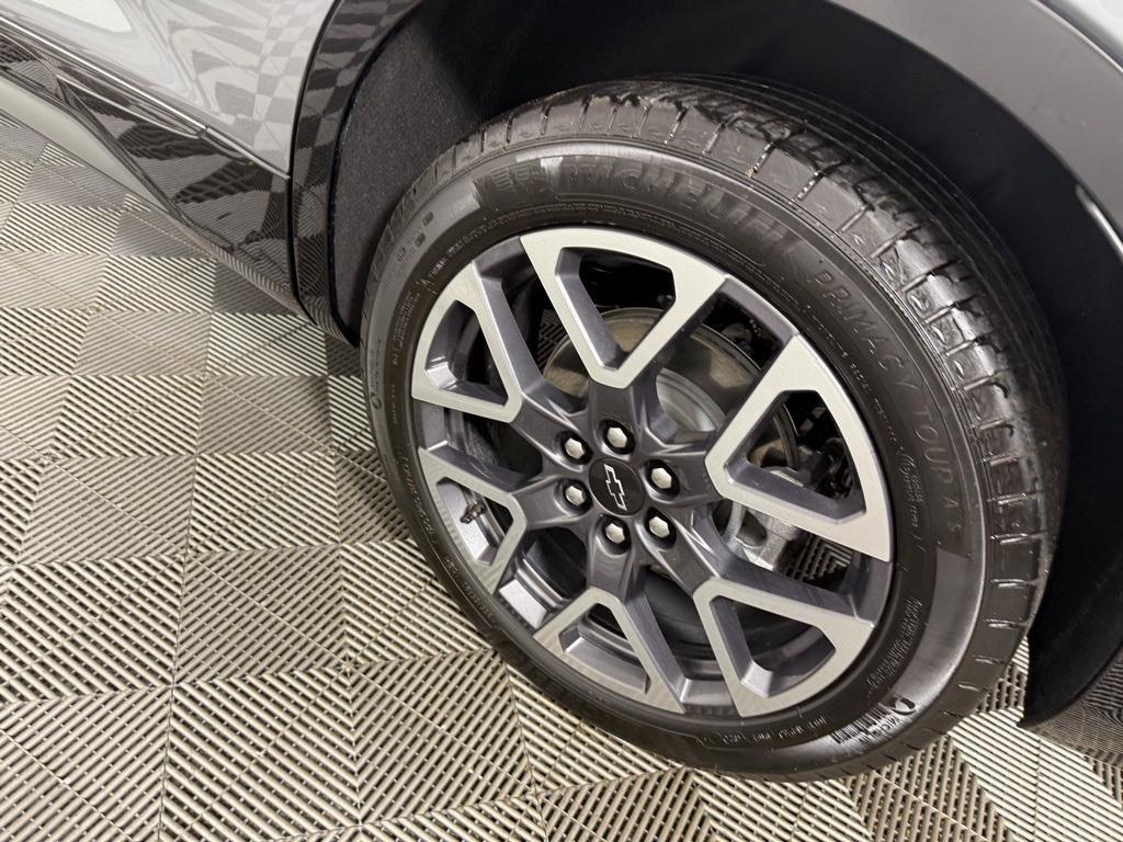 used 2025 Chevrolet Blazer car, priced at $35,999