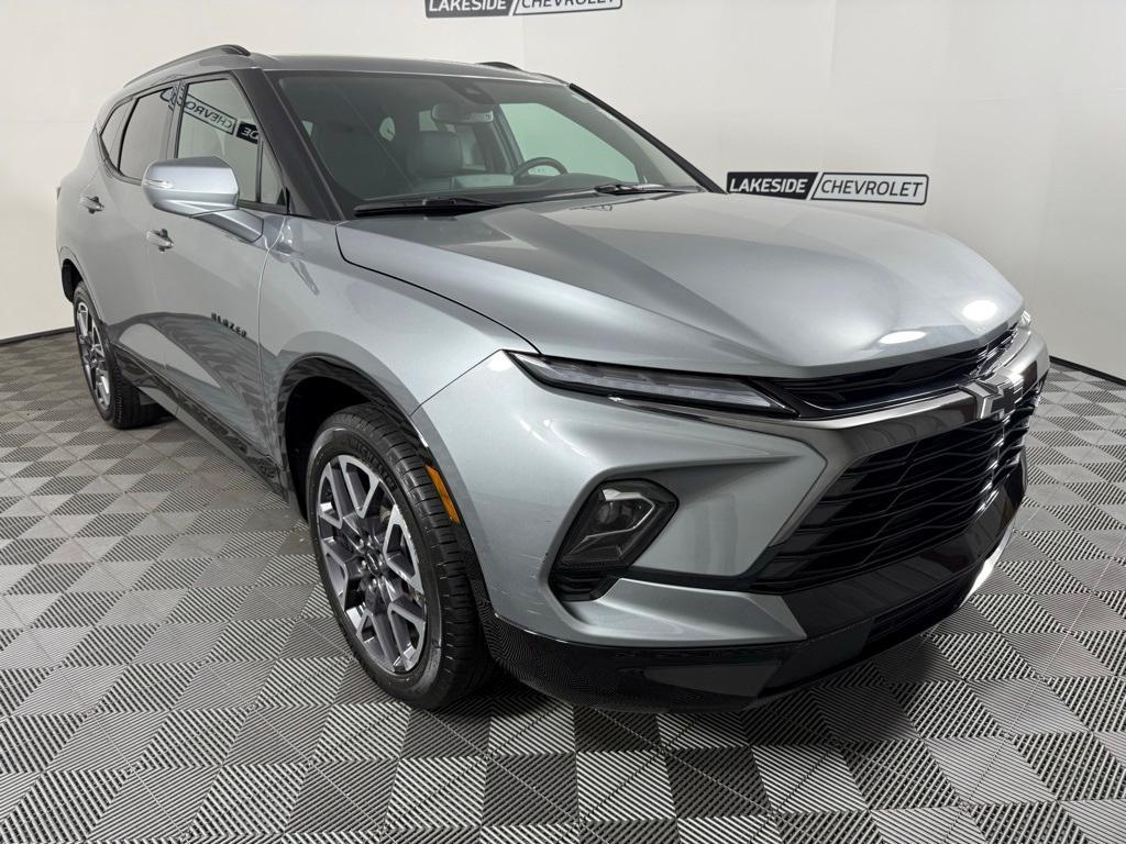 used 2025 Chevrolet Blazer car, priced at $35,999
