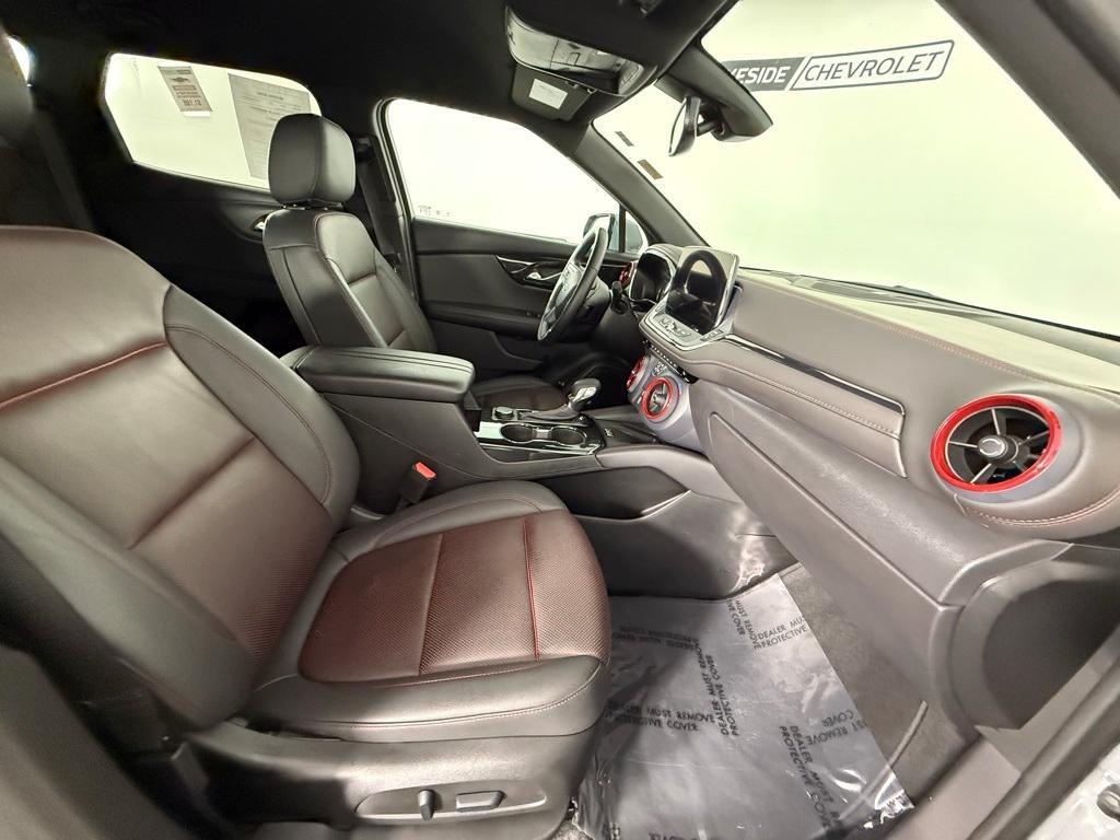 used 2025 Chevrolet Blazer car, priced at $35,999