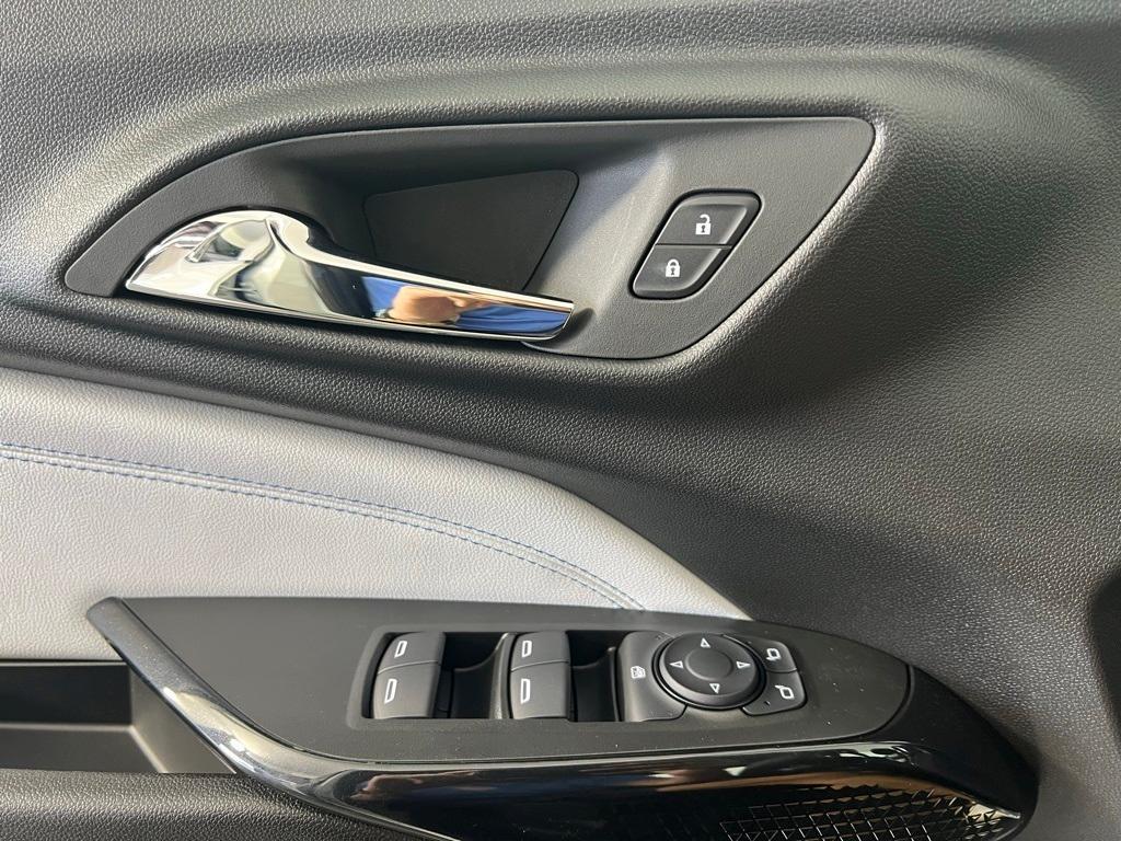 new 2025 Chevrolet Trax car, priced at $25,085