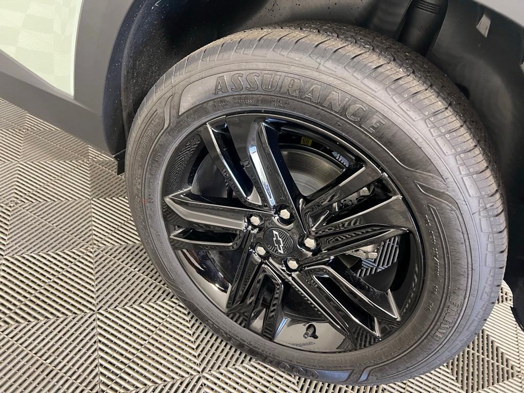 new 2025 Chevrolet Trax car, priced at $26,590