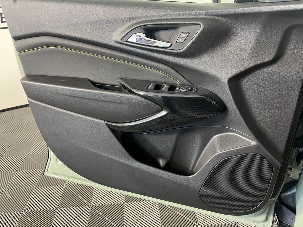 new 2025 Chevrolet Trax car, priced at $26,590