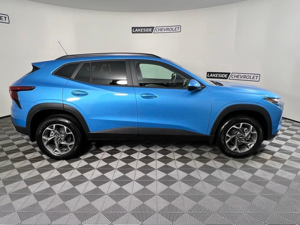 new 2025 Chevrolet Trax car, priced at $25,880