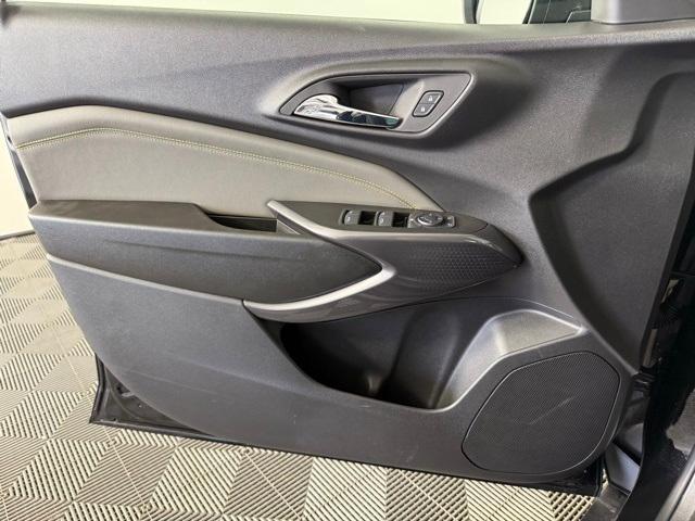 new 2025 Chevrolet Trax car, priced at $26,115