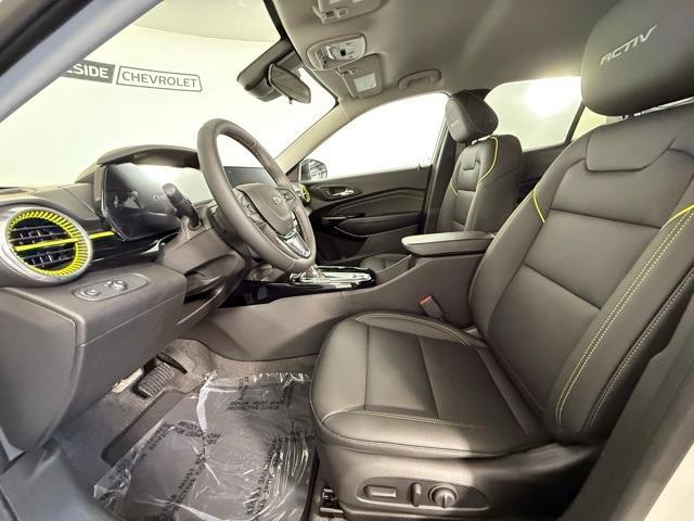 new 2025 Chevrolet Trax car, priced at $26,690