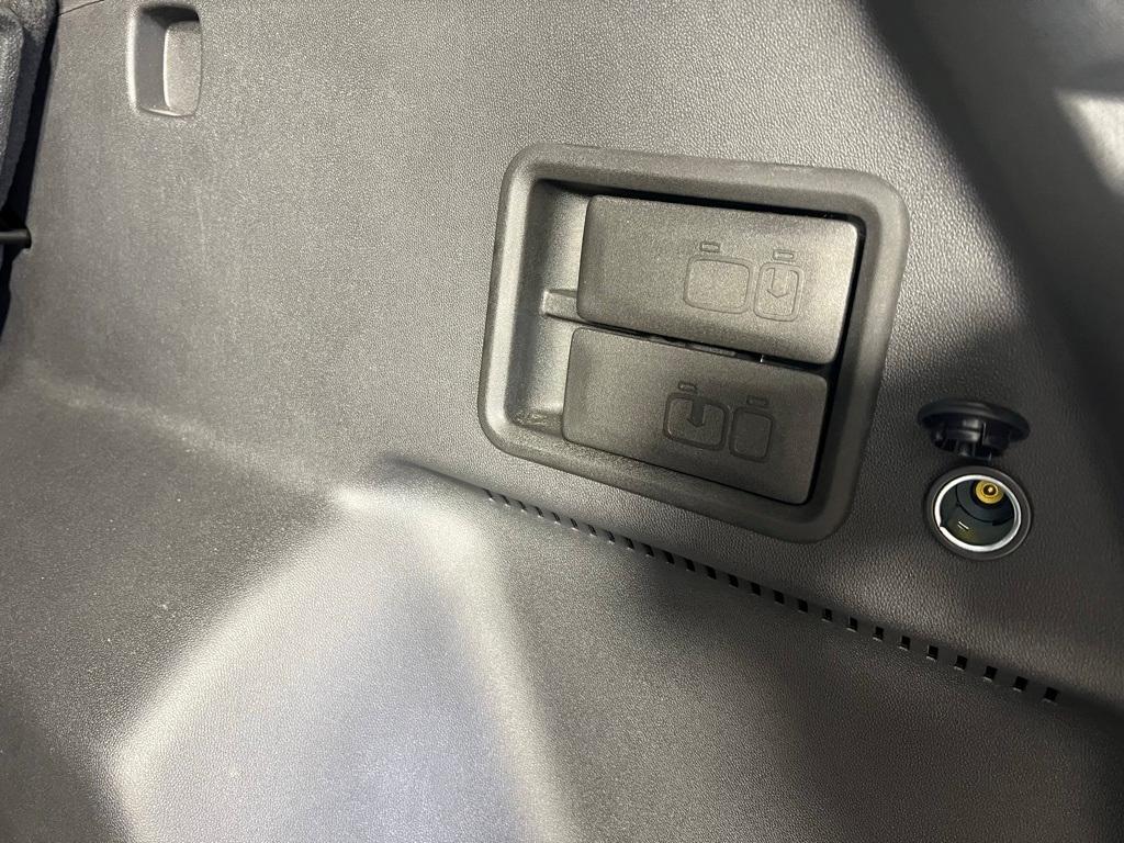used 2022 Chevrolet Equinox car, priced at $22,745