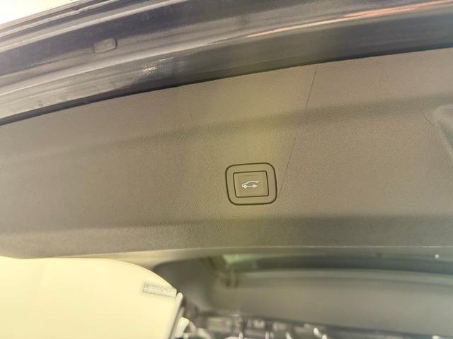 used 2025 GMC Yukon car, priced at $71,995