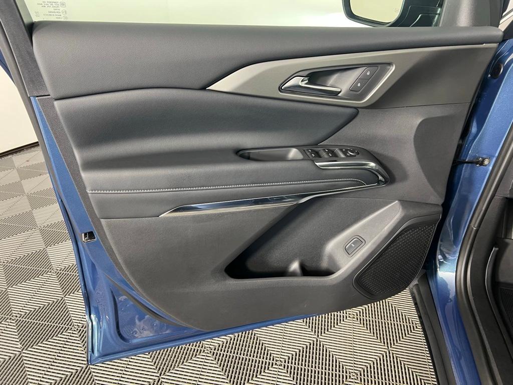 new 2025 Chevrolet Traverse car, priced at $41,560