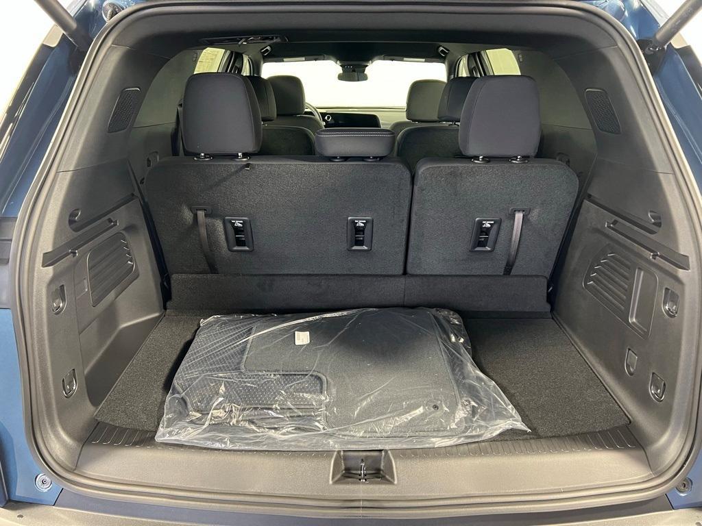 new 2025 Chevrolet Traverse car, priced at $41,560