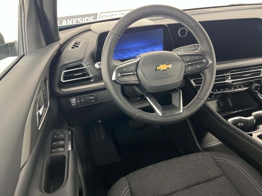 new 2025 Chevrolet Traverse car, priced at $41,560