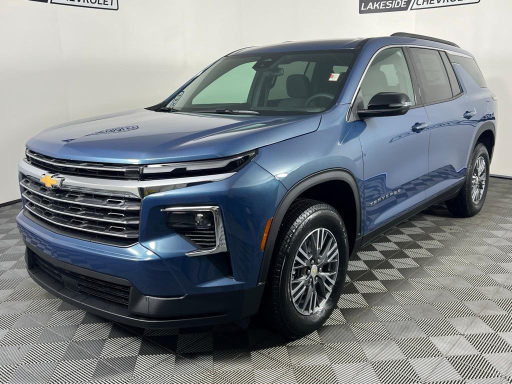 new 2025 Chevrolet Traverse car, priced at $41,560