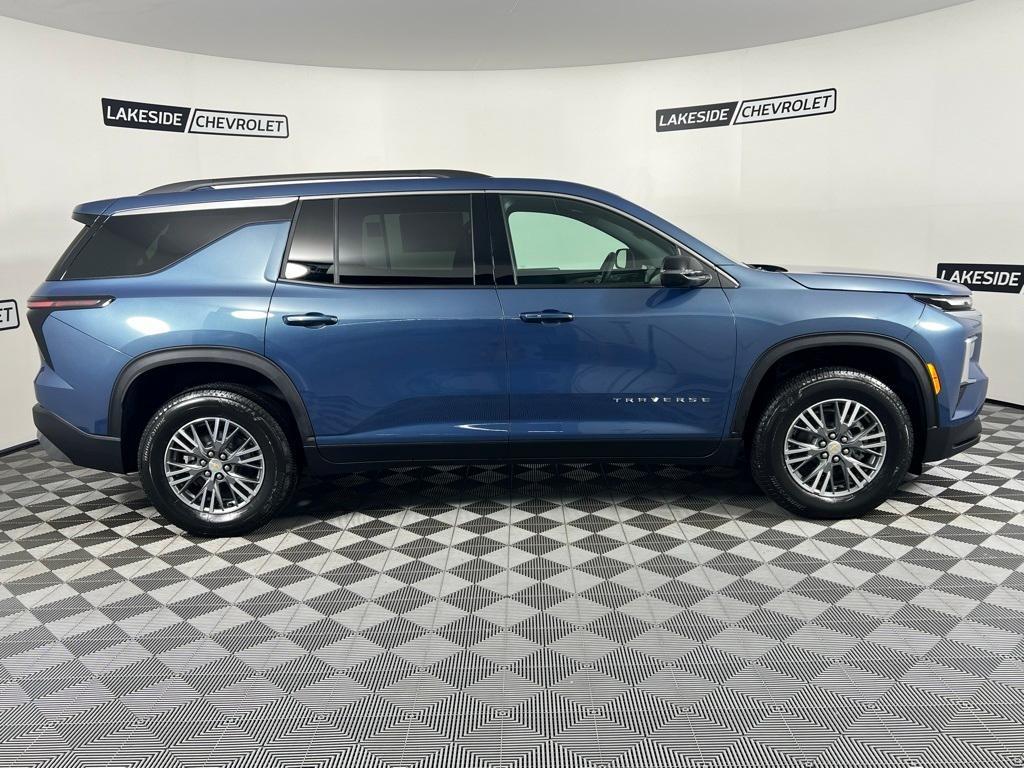 new 2025 Chevrolet Traverse car, priced at $41,560