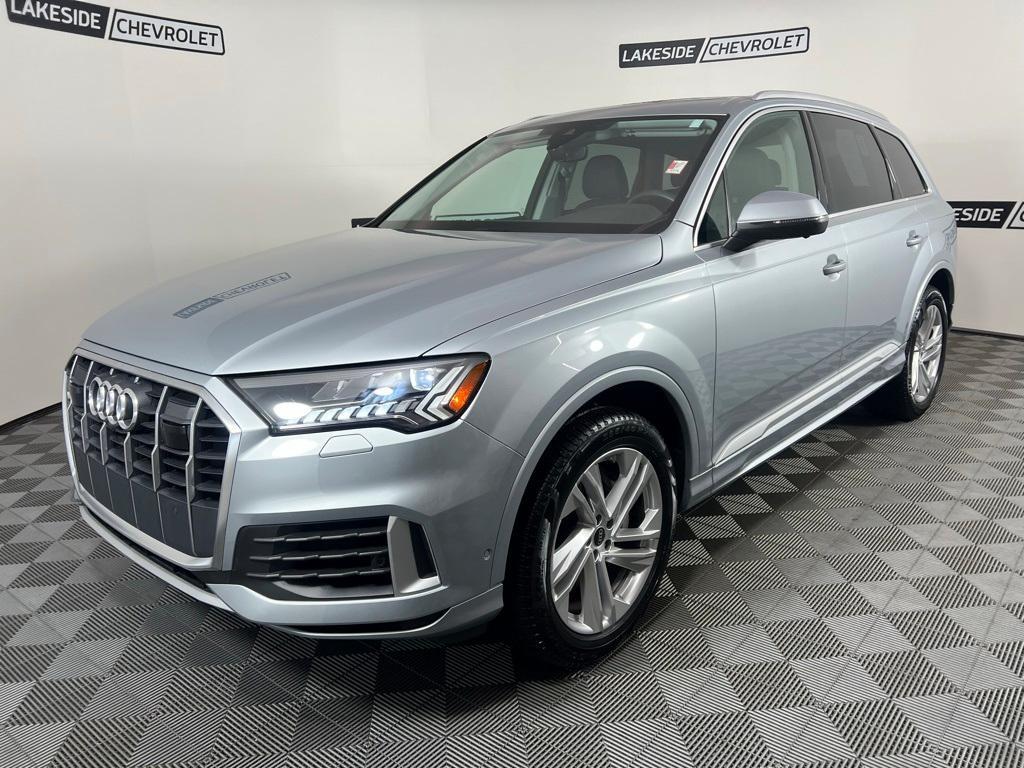 used 2024 Audi Q7 car, priced at $55,777