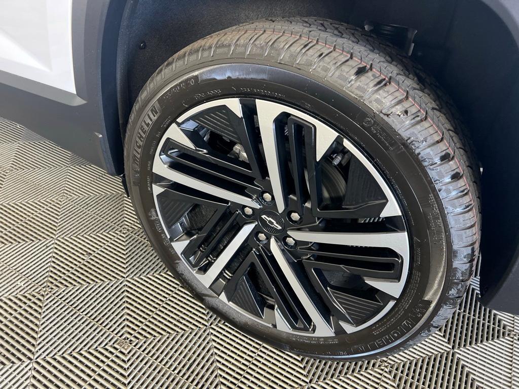 new 2026 Chevrolet Equinox car, priced at $38,840