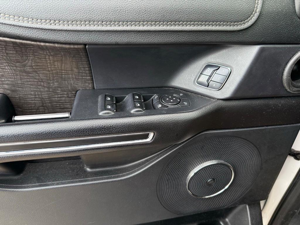 used 2018 Ford Expedition car, priced at $26,295