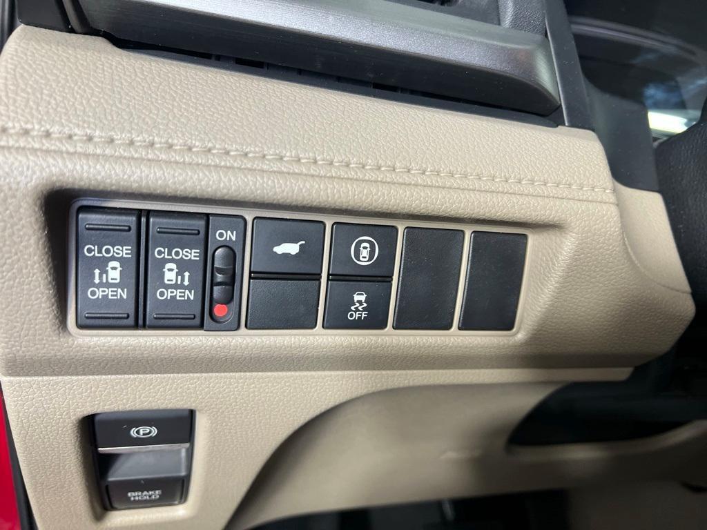used 2023 Honda Odyssey car, priced at $33,345