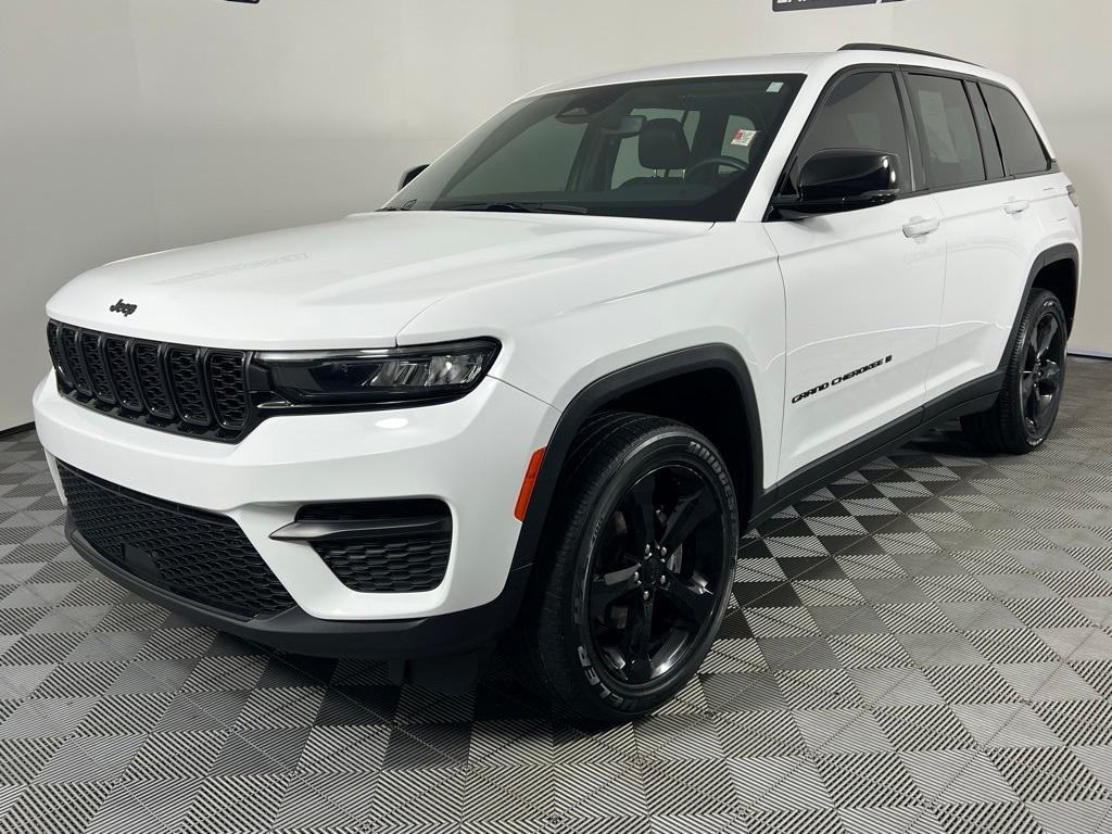 used 2023 Jeep Grand Cherokee car, priced at $34,645