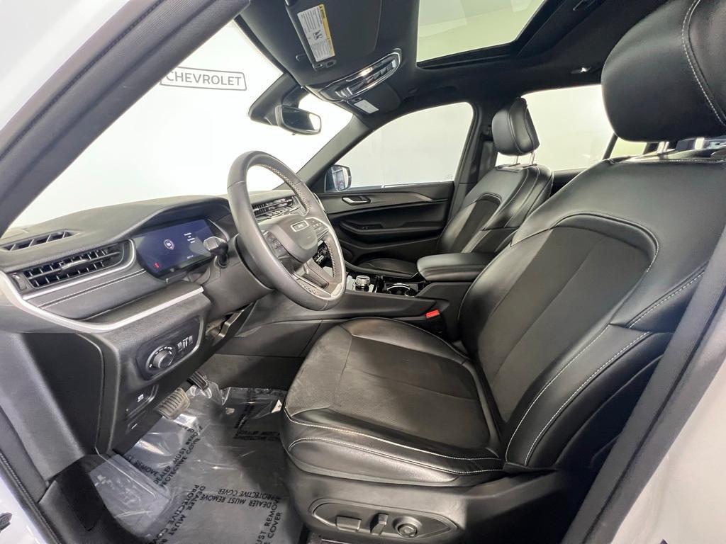 used 2023 Jeep Grand Cherokee car, priced at $34,645