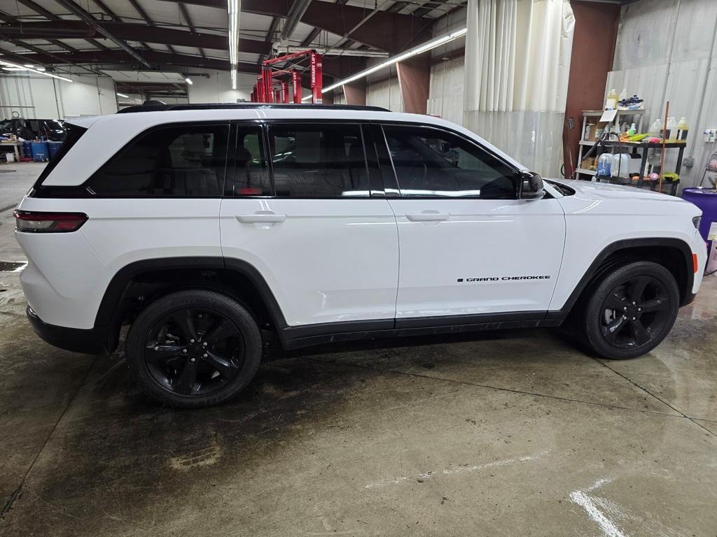 used 2023 Jeep Grand Cherokee car, priced at $36,495
