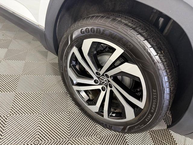 used 2022 Volkswagen Atlas Cross Sport car, priced at $25,745