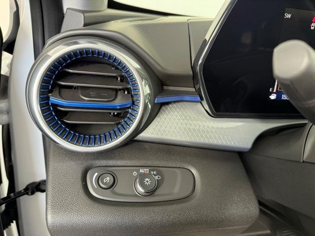 new 2025 Chevrolet Trax car, priced at $24,690