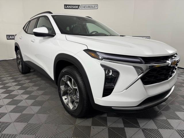 new 2025 Chevrolet Trax car, priced at $24,690