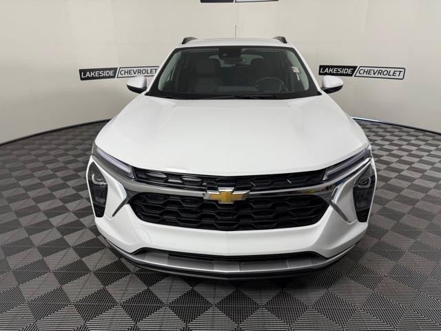 new 2025 Chevrolet Trax car, priced at $24,690