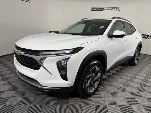 new 2025 Chevrolet Trax car, priced at $24,690