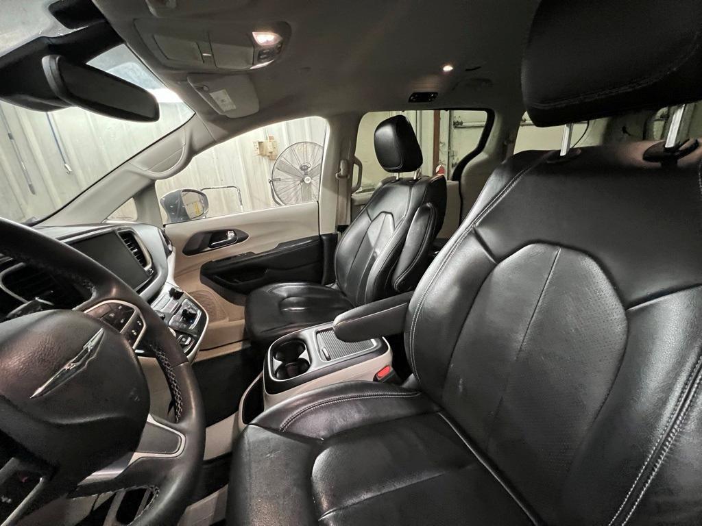 used 2022 Chrysler Pacifica car, priced at $23,195