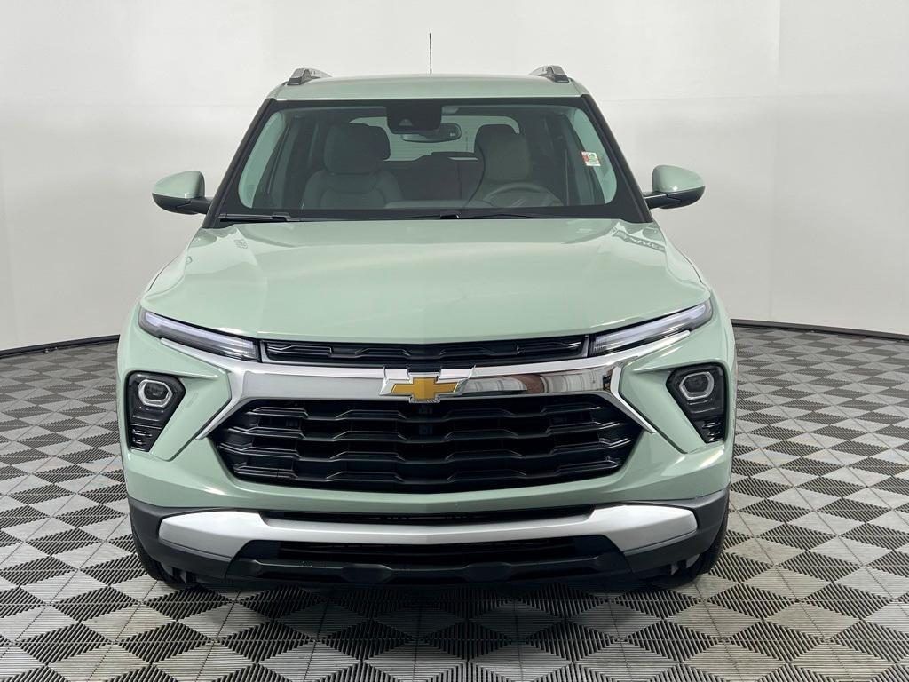 new 2025 Chevrolet TrailBlazer car, priced at $28,575