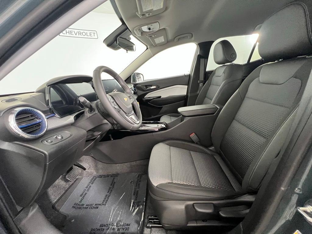 new 2025 Chevrolet Trax car, priced at $25,385