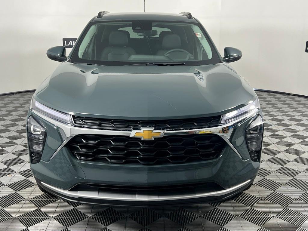 new 2025 Chevrolet Trax car, priced at $25,385
