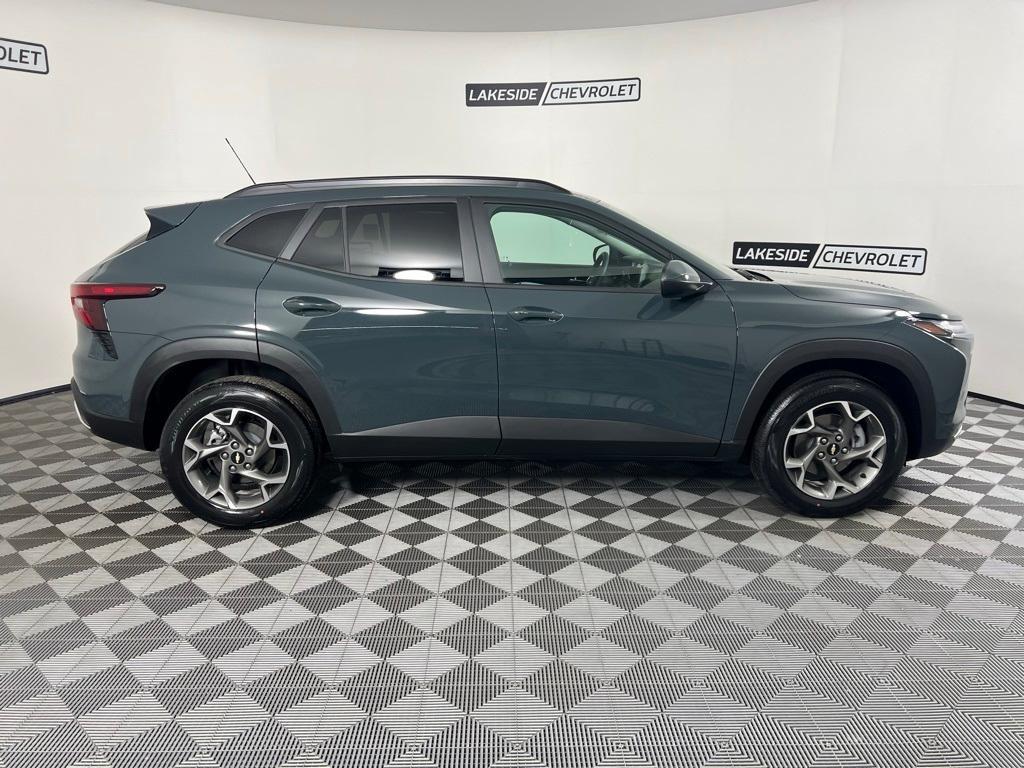 new 2025 Chevrolet Trax car, priced at $25,385