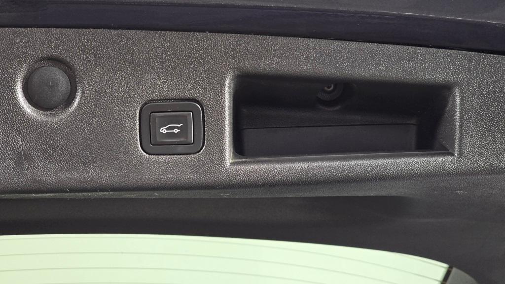 used 2018 Chevrolet Equinox car, priced at $14,194