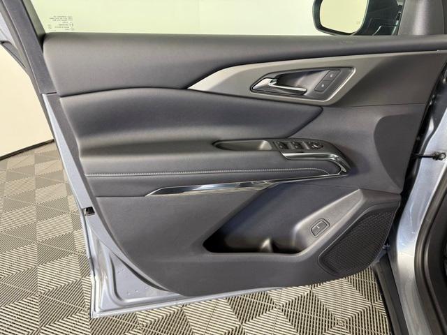 new 2026 Chevrolet Traverse car, priced at $45,215