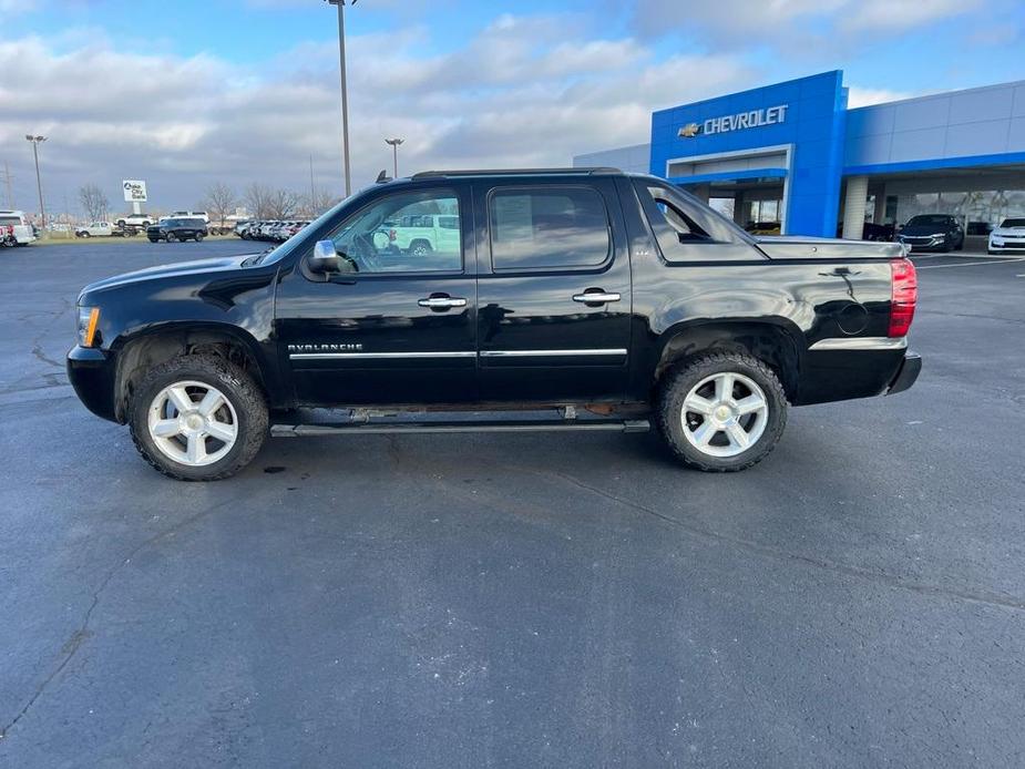 used 2011 Chevrolet Avalanche car, priced at $13,995