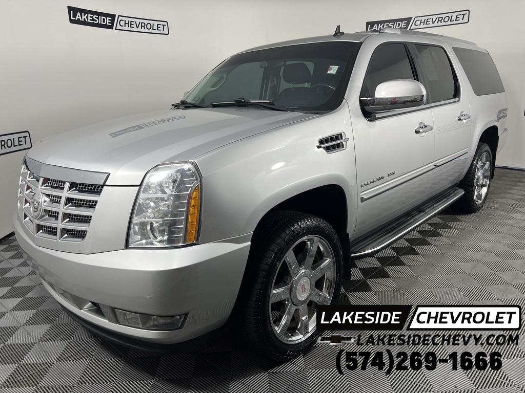 used 2011 Cadillac Escalade ESV car, priced at $9,495